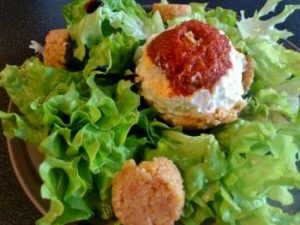 oeuf surprise chèvre et tomates confites