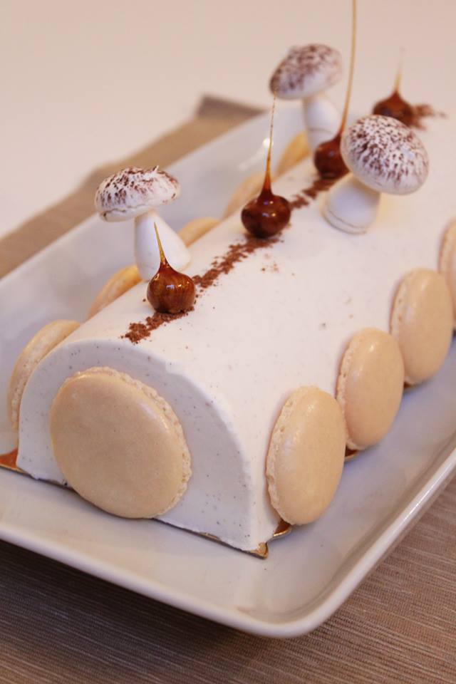 buche de noël de surprise et gourmandises
