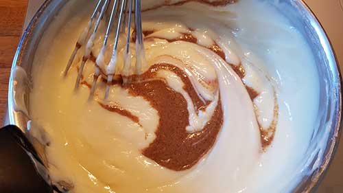 Crème mousseline pralinée Conticini - Ajout du praliné