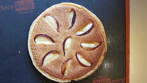 Montage de la tarte pêche estragon -