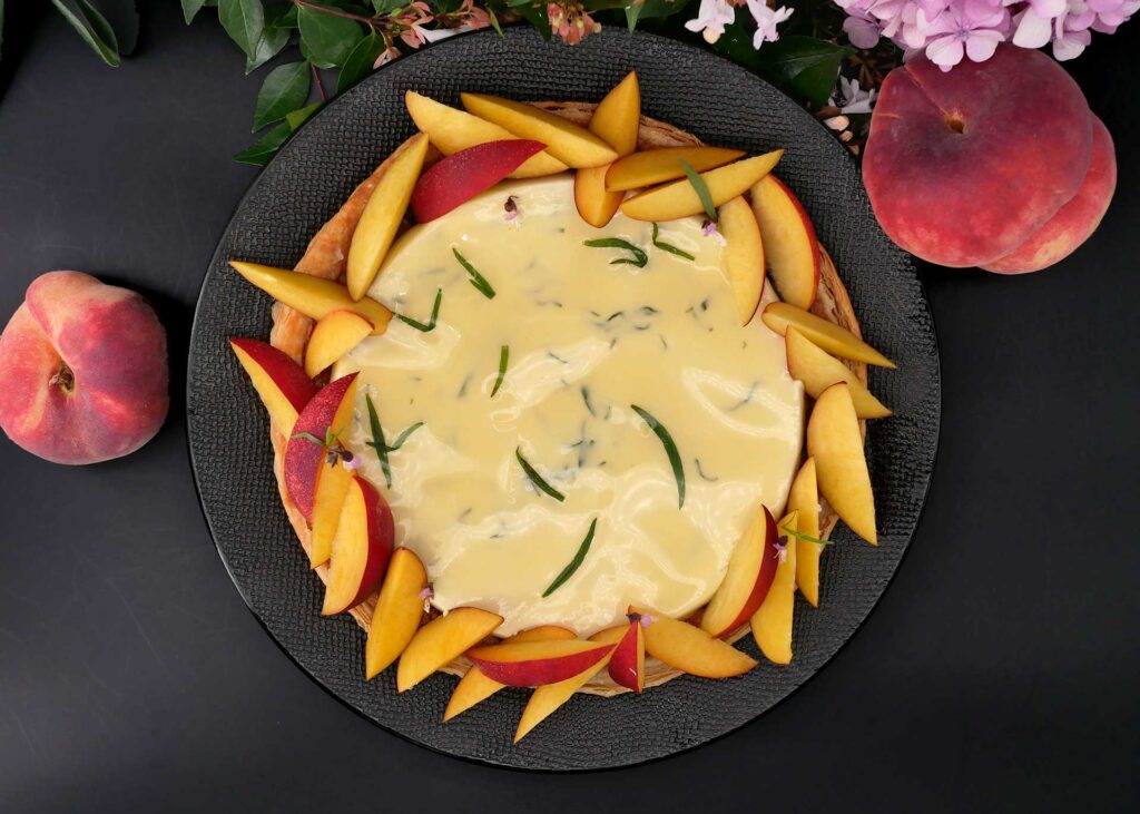 La tarte pêche estragon