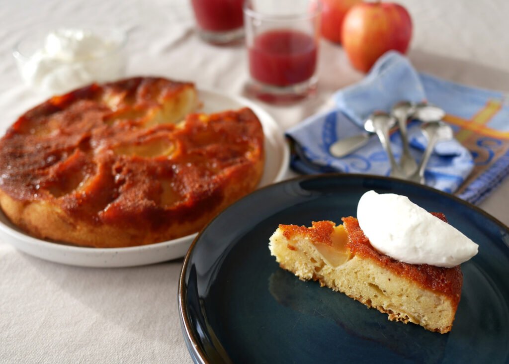 Gâteau aux pommes caramélisées